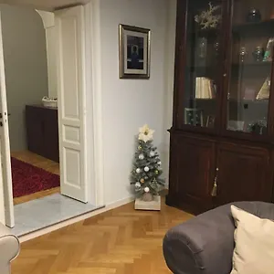  Apartment Alagona House